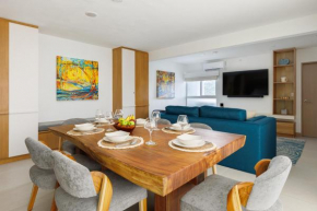 Casago 1006B, Stunning Luxury Condo with High Tech Amenities and Mountain View